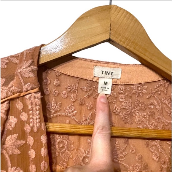 Anthropologie Tiny Talia Blouse Peplum Top in Dusty Blush Rose Size Medium - Picture 3 of 5